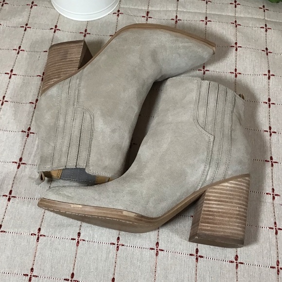 Marc Fisher LTD Oshay Tan Suede Pointed Toe Ankle Boots Size 7.5 - Picture 5 of 13